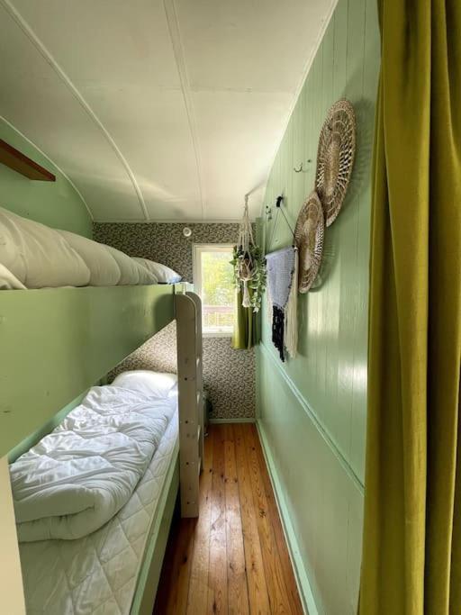 Fjordhytten. Rebuild Train Wagon From 1937. Apartment โอเดนเซ ภายนอก รูปภาพ